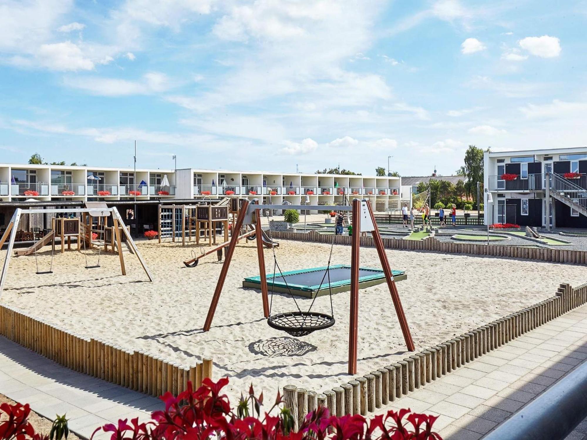 6 Person Holiday Home On A Holiday Park In Glesborg Экстерьер фото
